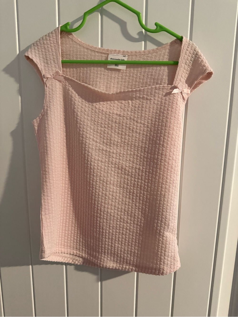 Abercrombie Kids Textured Pink Top with Bow Details Size 7/8